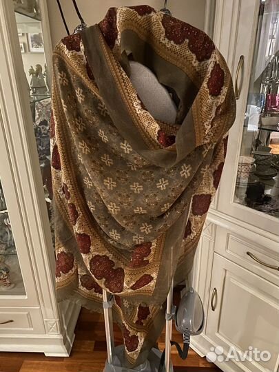 Шарфы и палантины Massimo Dutti