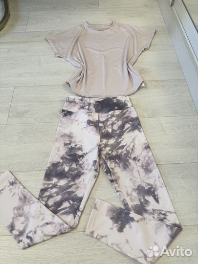 Костюм для спорта zara 140