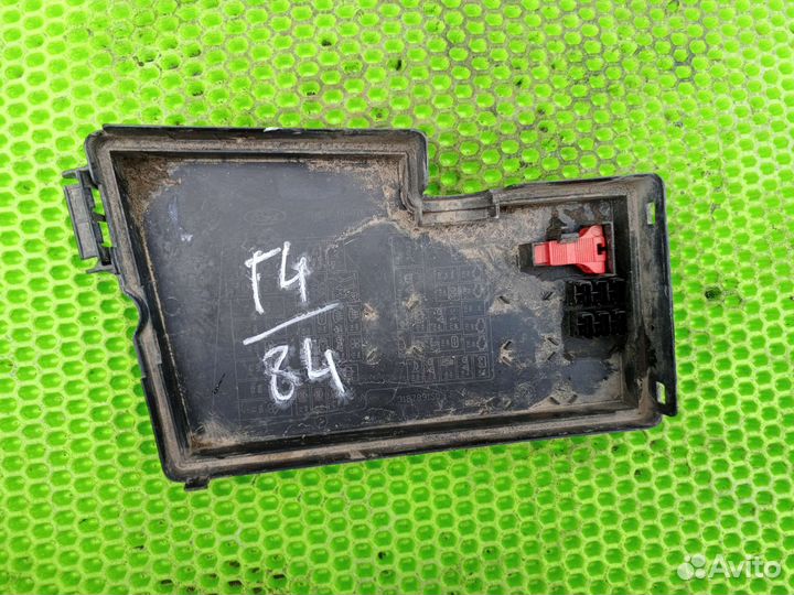 Крышка блока предохранителей Ford Focus