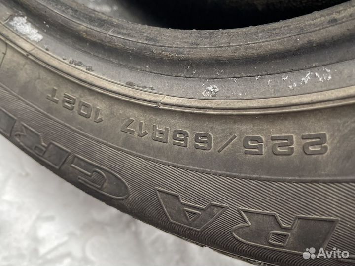 Goodyear UltraGrip 500 225/65 R17 102T