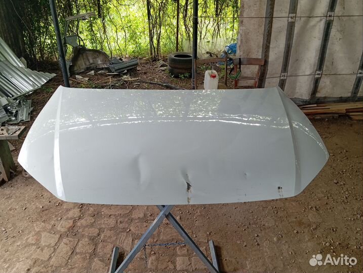 Volkswagen polo капот