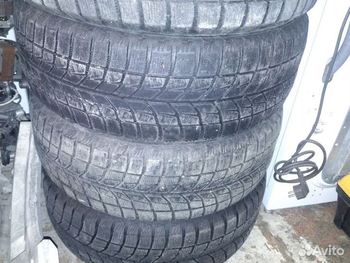 Bridgestone Blizzak WS-60 195/60 R15
