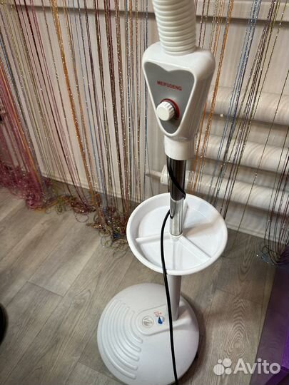 Лампа с лупой для мастера ресниц, бровей