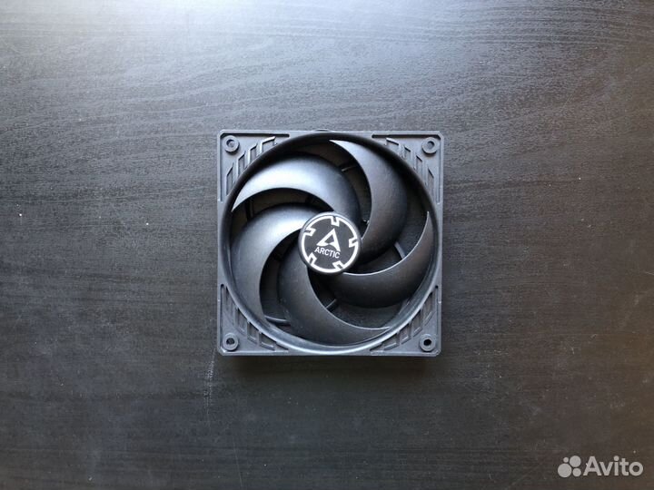Вентиляторы Arctic 120 мм