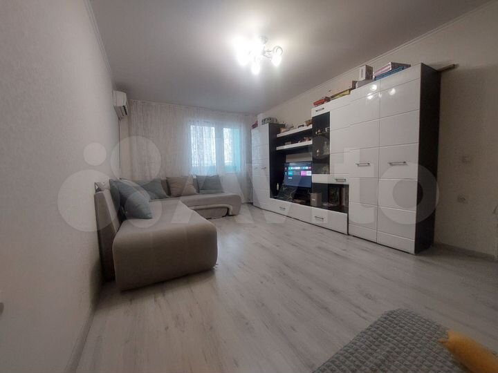 2-к. квартира, 70 м², 1/16 эт.