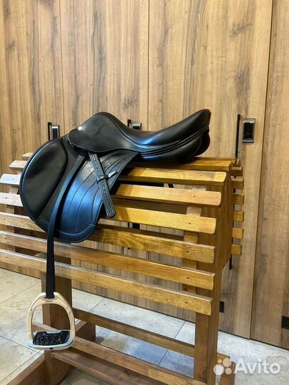 Седло Equipe Carbon