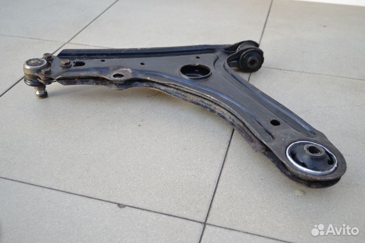 Рычаг передний правый Chery А13