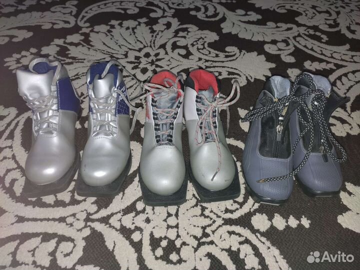 Лыжные ботинки