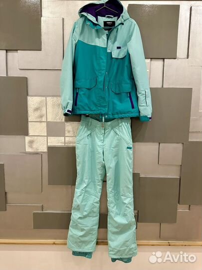 Горнолыжный костюм женский (лыжи, сноуборд)