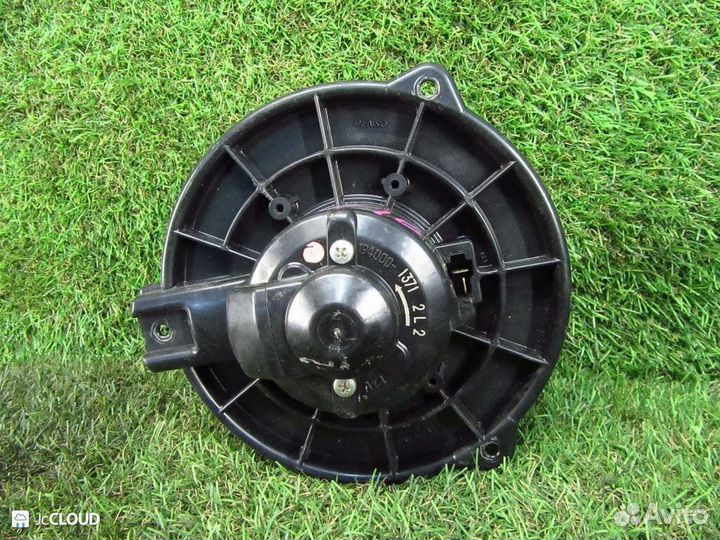 Мотор печки на toyota celica ZZT230 1ZZ-FE