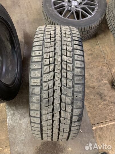 Dunlop SP Winter Ice 01 205/55 R16