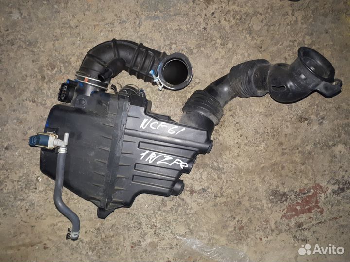 Корпус воздушного фильтра тойота ист,функарго