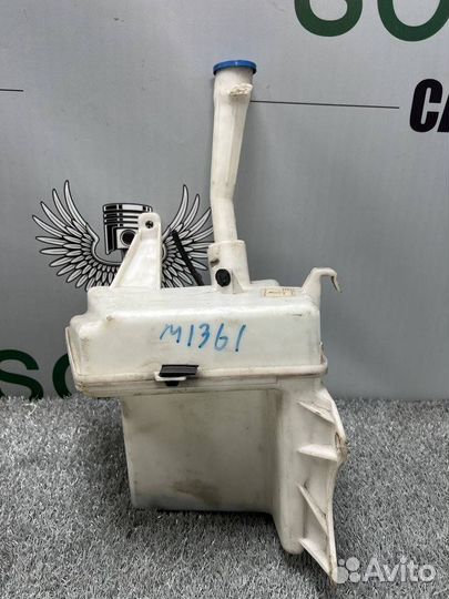 Бачок омывателя Toyota Avensis ZRT271 2010