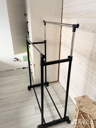 Вешалка напольная