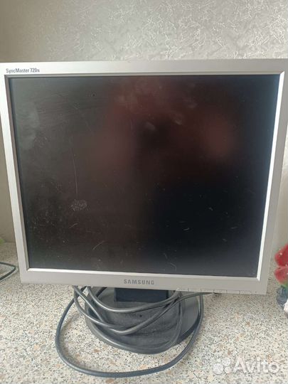 Монитор Samsung syncmaster 720n