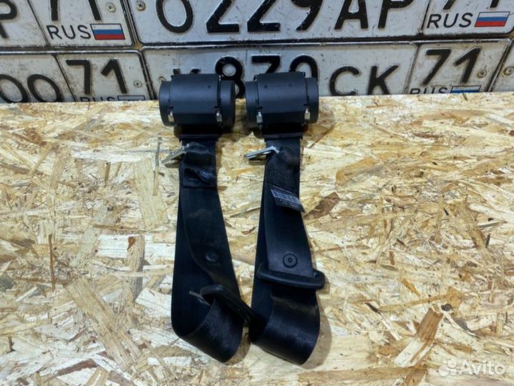 Ремень безопасности задний Audi A5 купе 2.0 2010