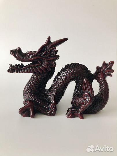 Китайский дракон. Статуэтка