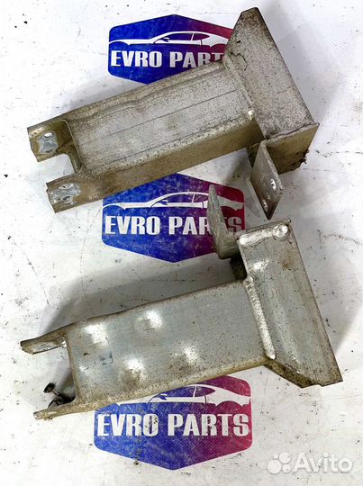 Кронштейн усилителя переднего бампера BMW X3 E83