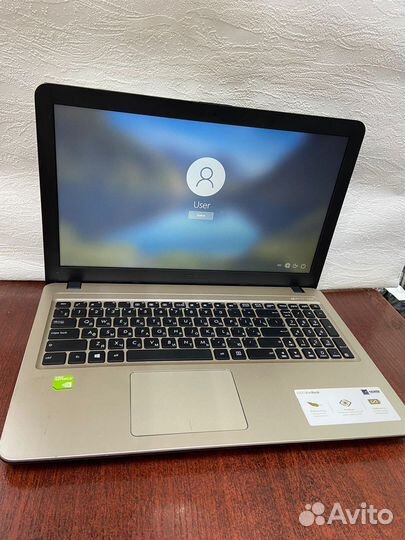 Ноутбук asus D540M