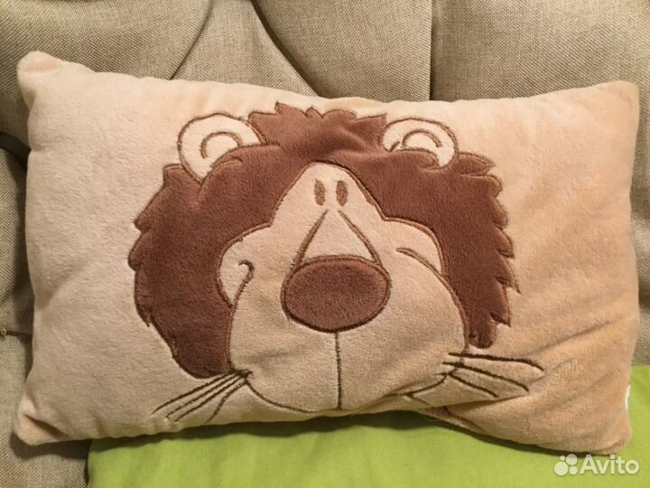 Диванная подушка