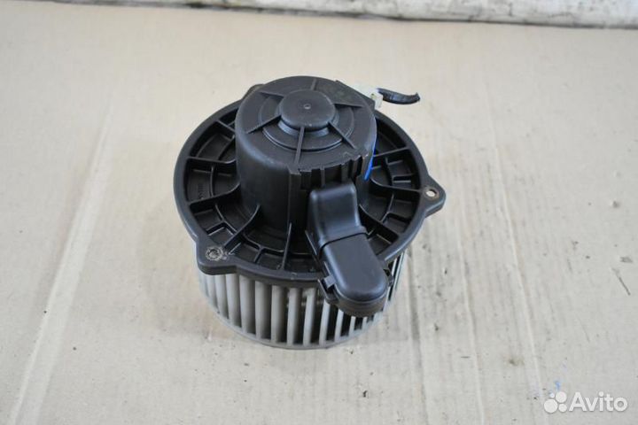 Моторчик печки Kia Sorento 1 поколение D4CB 2002