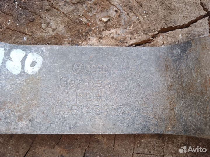 Кронштейн гура Audi 80 b3