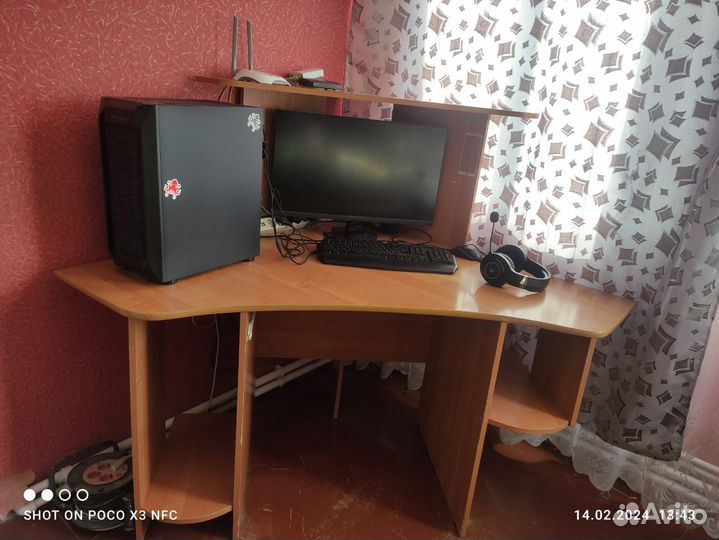 Компьютерный стол бу угловой