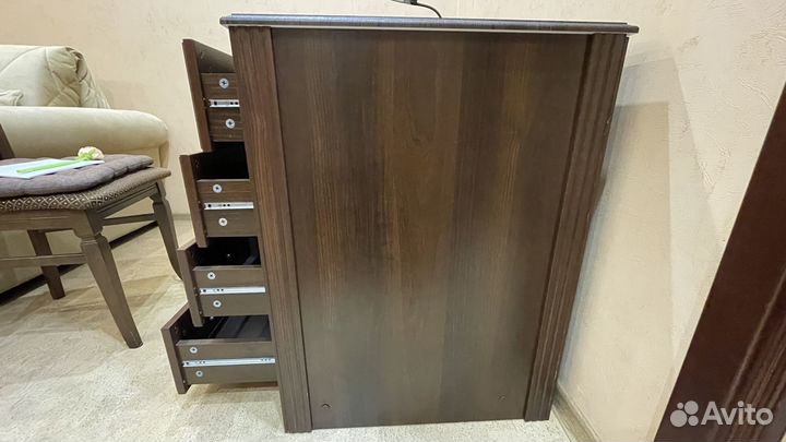 Письменный стол