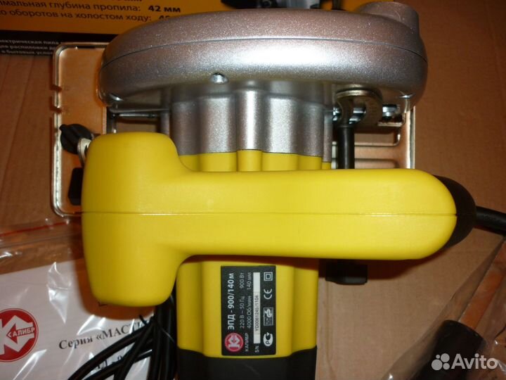 Дисковая пила Калибр Мастер эпд-900/140M