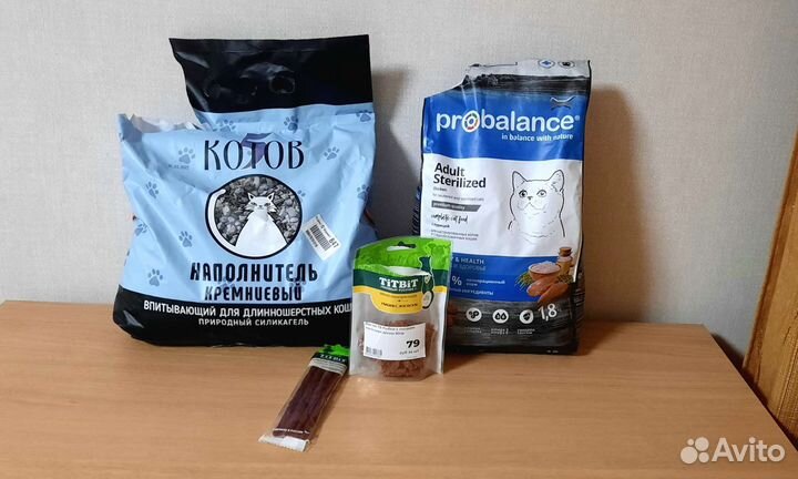 Сухой корм, наполнитель, лакомства для кошек