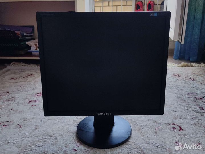 Монитор Samsung syncmaster 943n