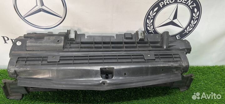 Воздуховод (дефлектор) радиатора нижний