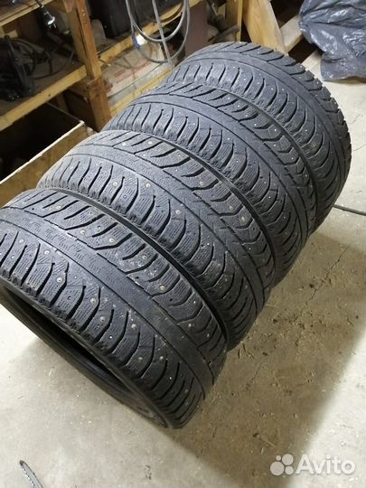 Bridgestone Ice Cruiser 7000 215/60 R17 100