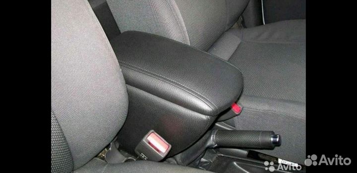 Подлокотник для Scoda Yetti (Етти)