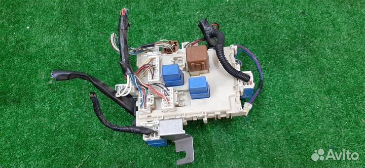 Блок предохранителей салонный Nissan Almera Tino