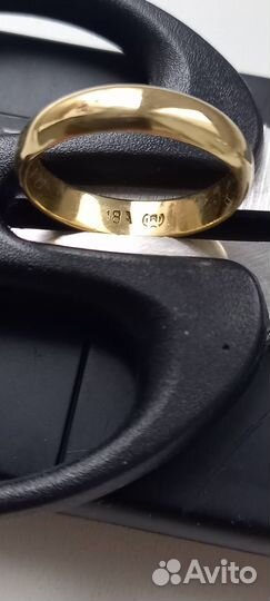 Золотое обручальное кольцо 750 пробы 5.29 гр