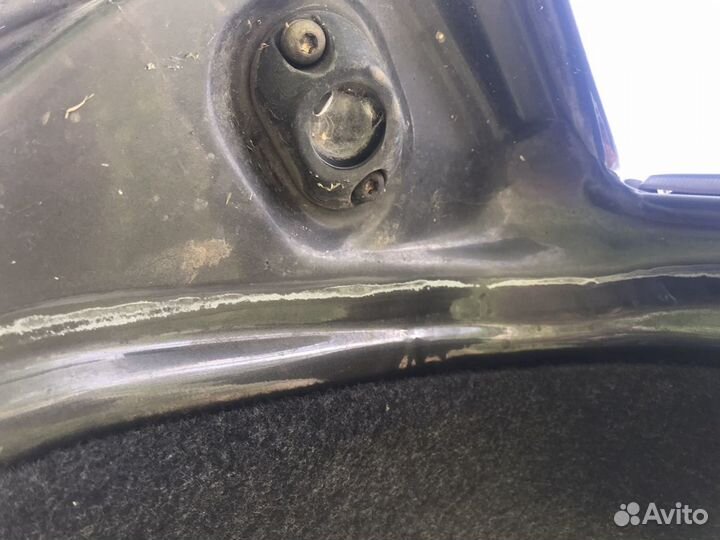 Крышка багажника в сборе