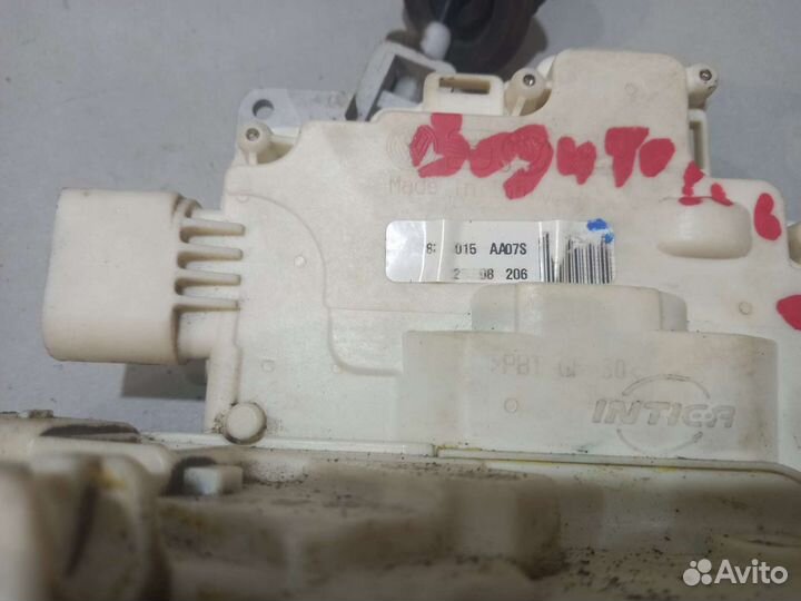 Замок двери водительской ауди а8 audi a8