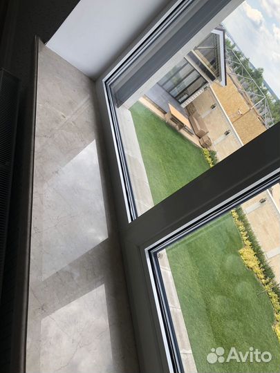 Подоконник из камня, мрамор, гранит