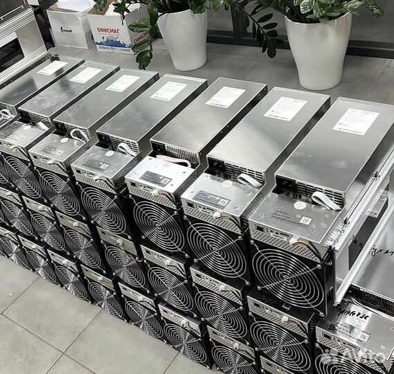 Асик WhatsMiner M50 120th/s