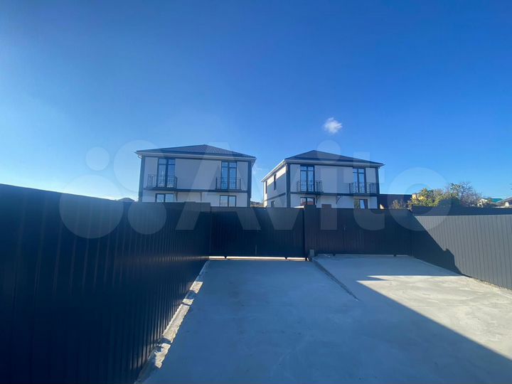 Коттедж 178 м² на участке 3,2 сот.