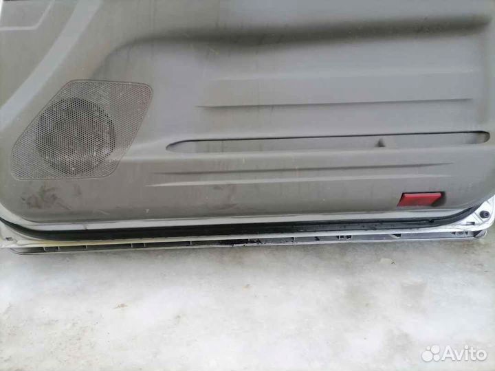 Дверь правая Mitsubishi Pajero III V65W