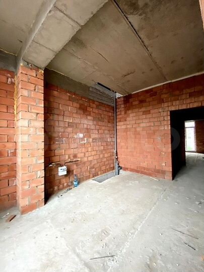 2-к. квартира, 63 м², 1/6 эт.