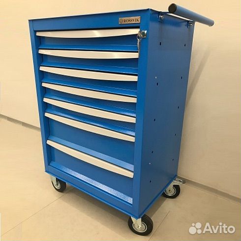 Тележка для инструмента на колесах