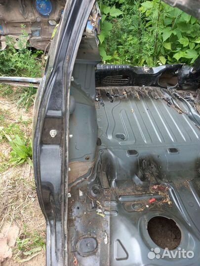 Заднее правое крыло Renault Sandero Stepway