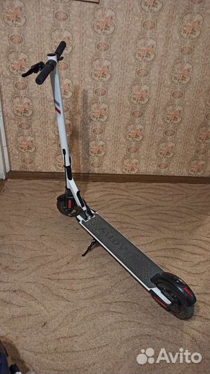 Электросамокат до 120 кг, белый