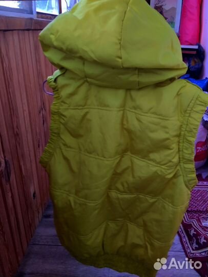 Безрукавка женская