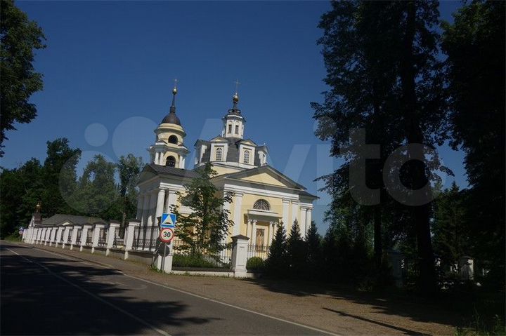 Дом 420 м² на участке 20 сот.