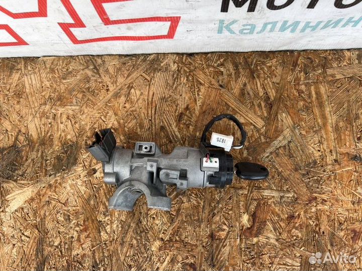 Замок зажигания Hyundai Solaris седан G4FC 2013