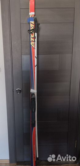 Беговые лыжи atomic